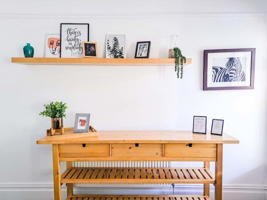 3 Bed Flat Near To Cardiff And Cardiff Bayアパートメント エクステリア 写真