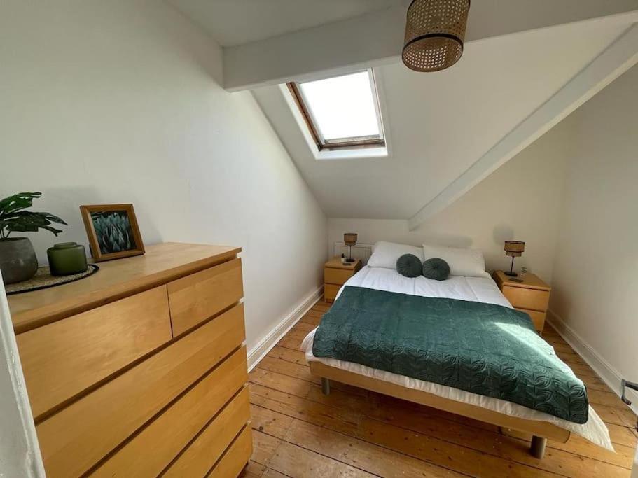 3 Bed Flat Near To Cardiff And Cardiff Bayアパートメント エクステリア 写真